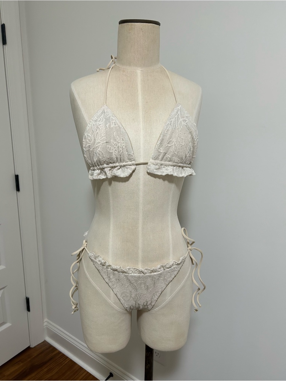 Lace Ruffle Bikini Set
